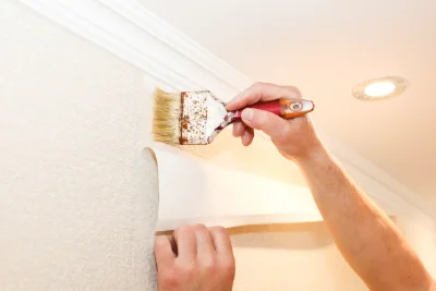 Pose de papier peint à Quenoche — revêtements muraux et toiles de verre
